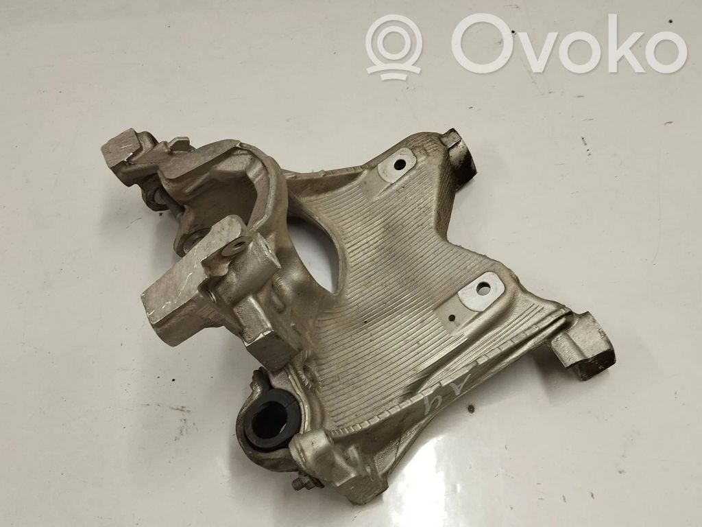 Audi A4 S4 B9 8W Engine mounting bracket 