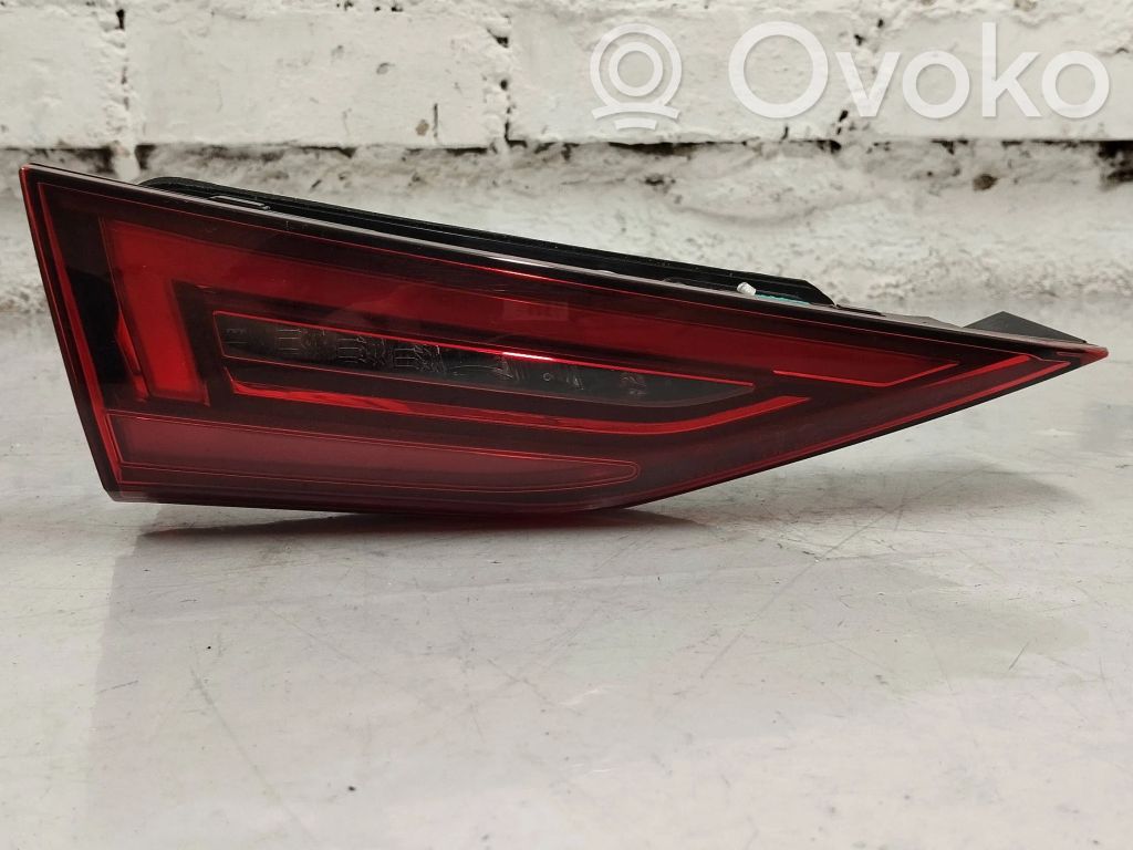Audi A3 8Y Lampy tylnej klapy bagażnika 