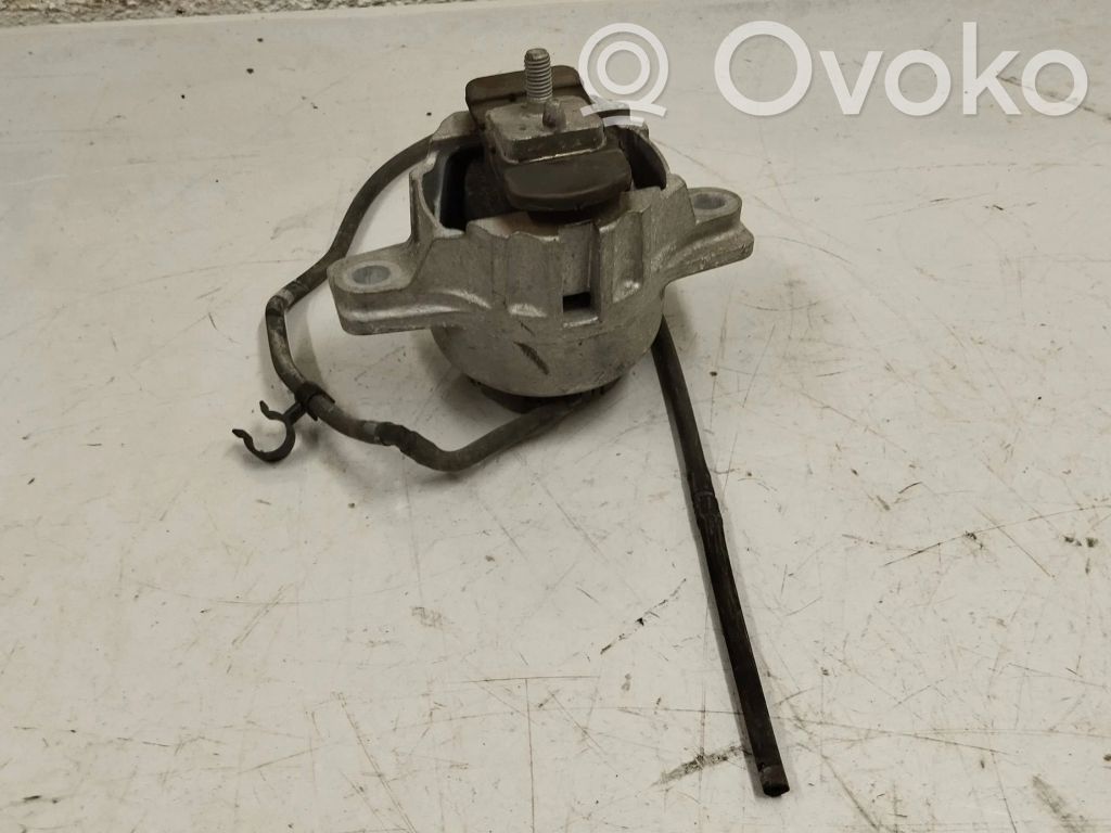 Land Rover Range Rover Velar Engine mount bracket 