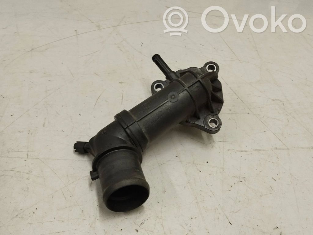 Opel Astra J Termostata korpuss 