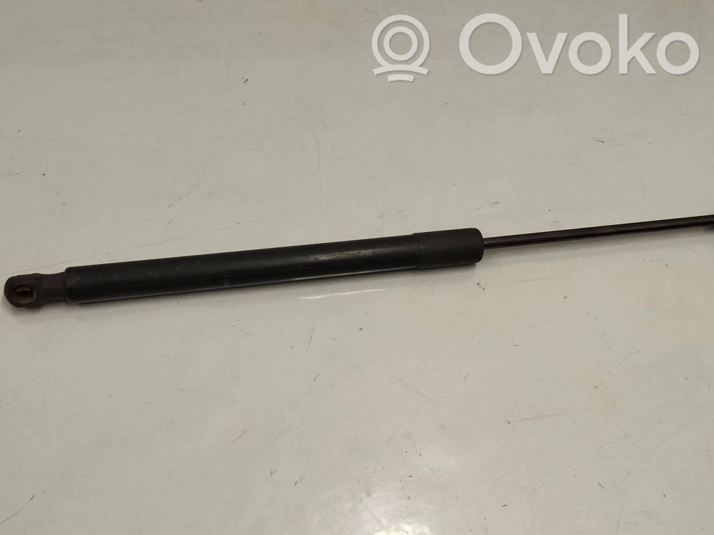 Audi Q3 8U Tailgate/trunk strut/damper 