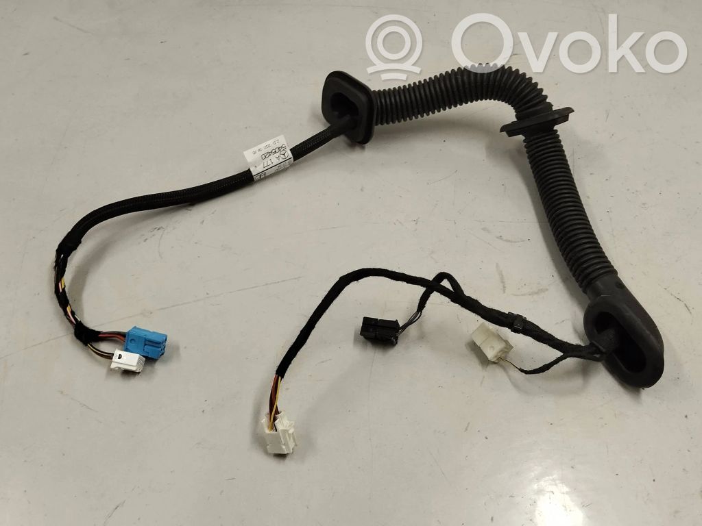 Mercedes-Benz EQB Cableado de puerta delantera 