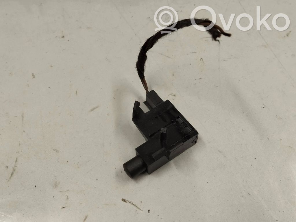 Handbremsschalter   1J0947561