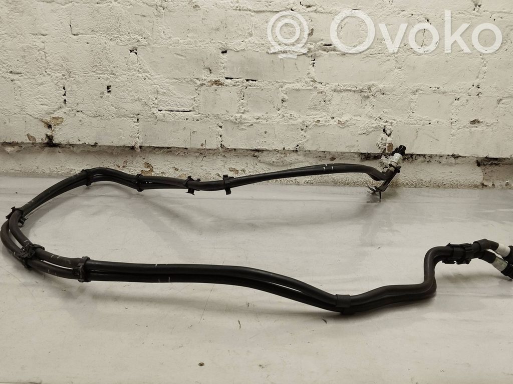BMW i4 Engine coolant pipe/hose 