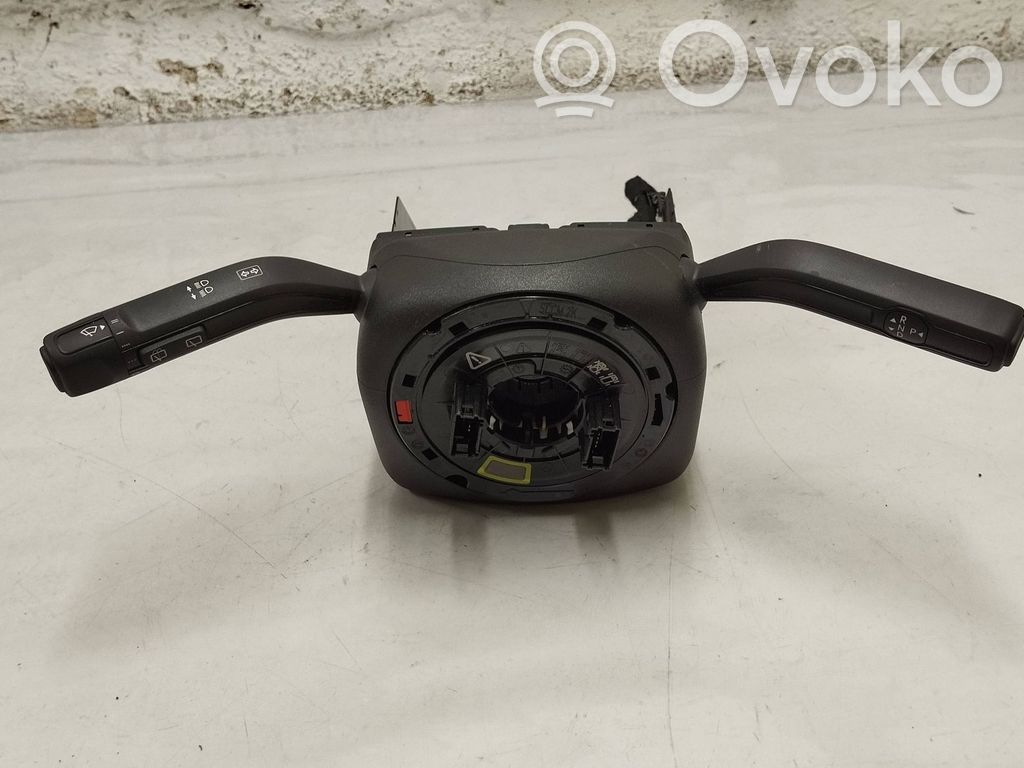 Mercedes-Benz EQB Interruptor/palanca de limpiador de luz de giro 