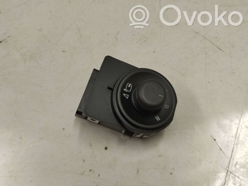 Opel Astra J Wing mirror switch 