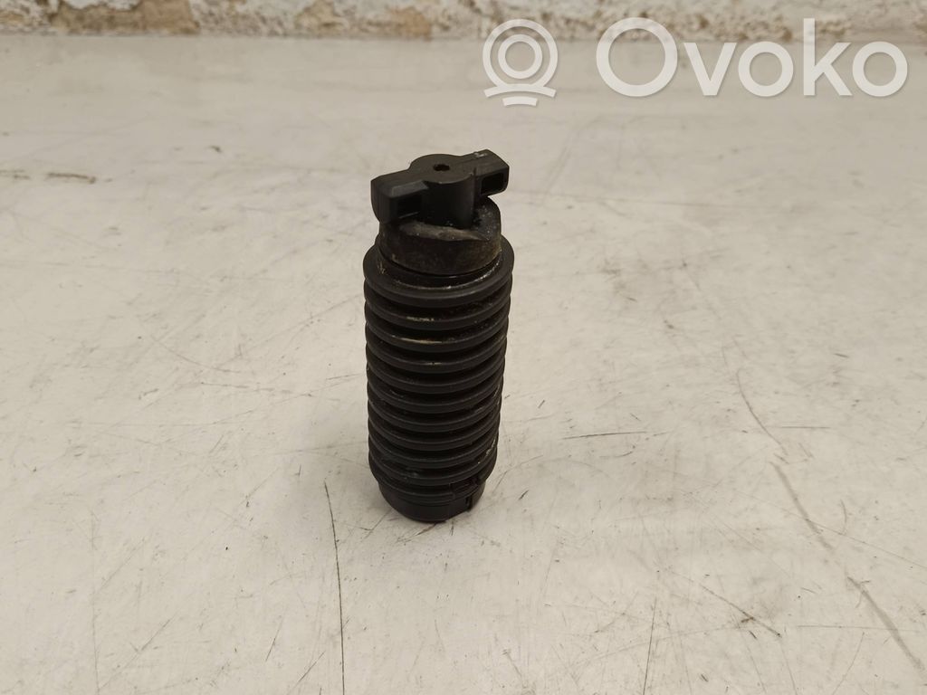 Tornillo de la rueda de repuesto   5Q0803899