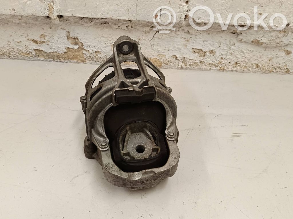 Audi Q7 4M Engine mount bracket 