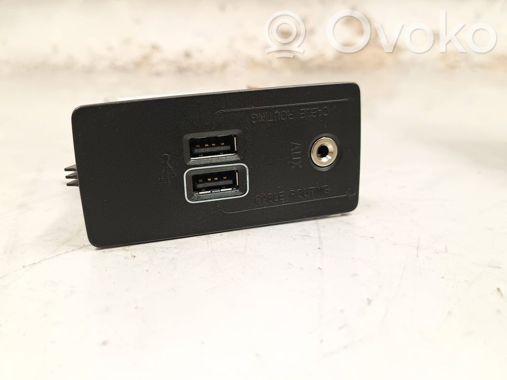USB socket connector   31407038