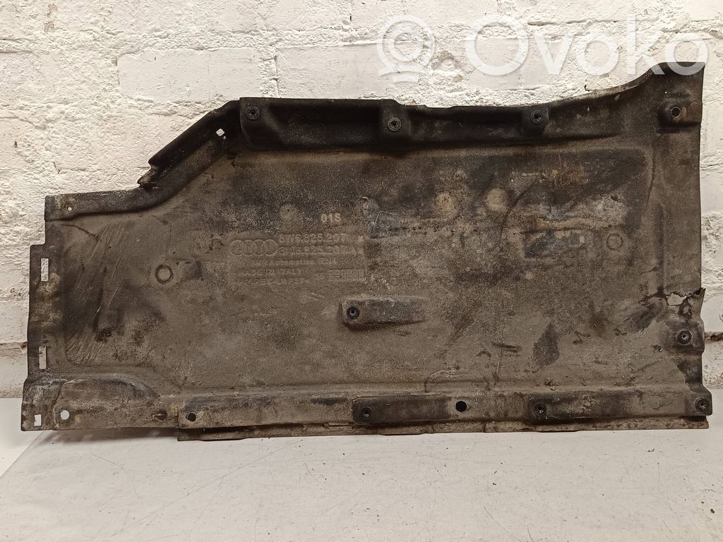 Audi A5 Protección inferior lateral 