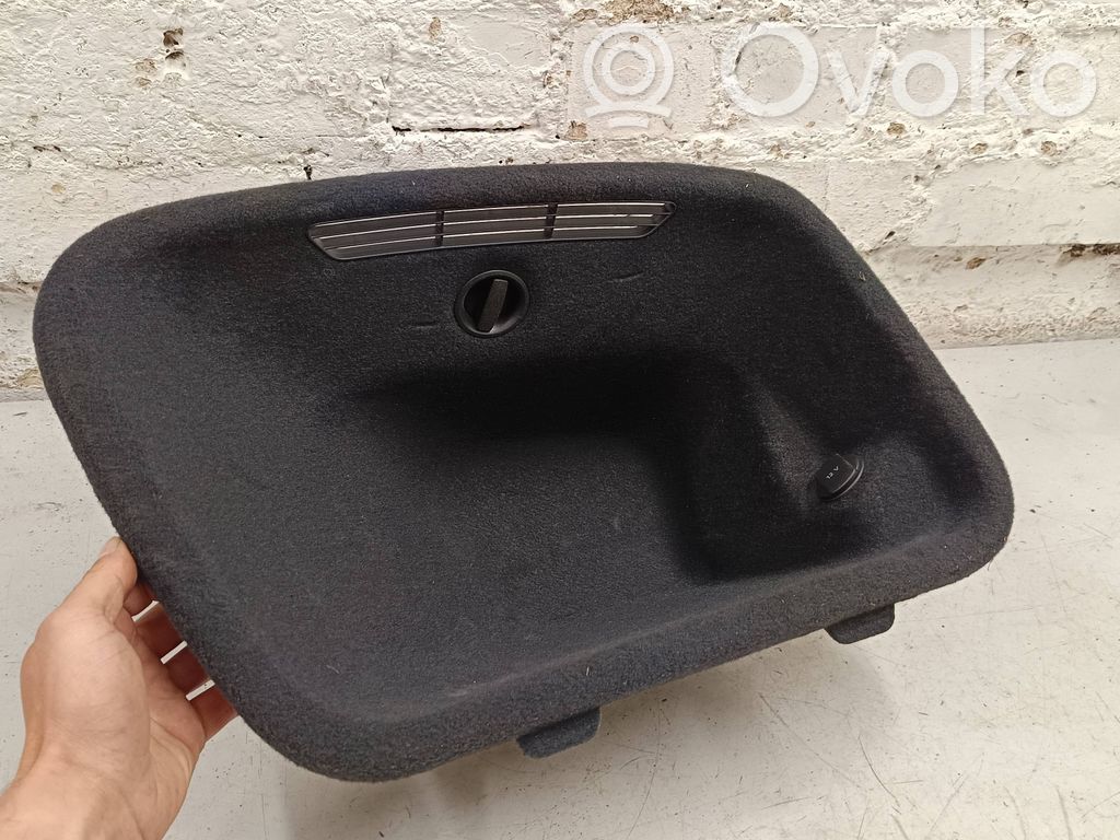 Trunk/boot side trim panel   8W8863992,8W8863992C