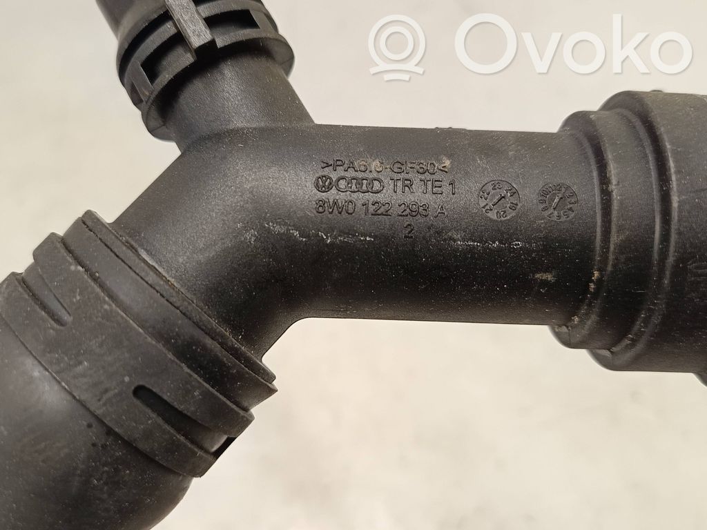 Audi A4 S4 B9 8W Engine coolant pipe/hose 