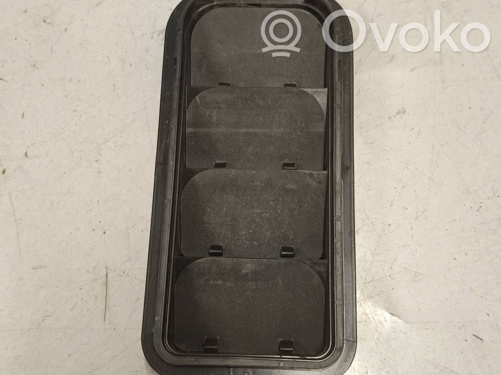 Seat Ateca Kratka wentylacyjna pod zderzakiem tylnym 