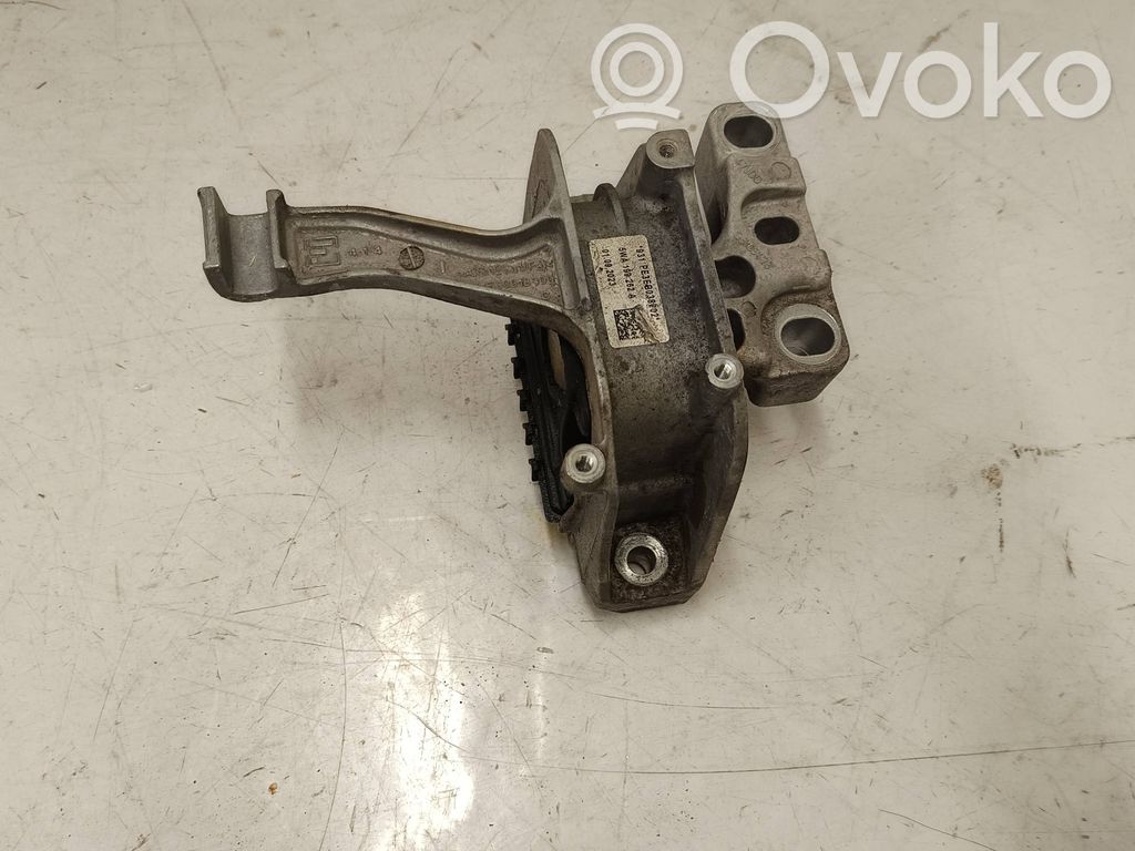 Audi A3 8Y Engine mount bracket 