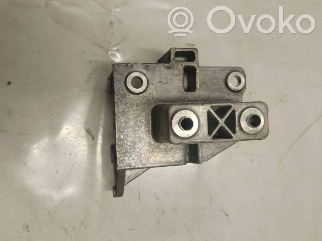 Bentley Flying Spur Power steering pump mounting bracket 
