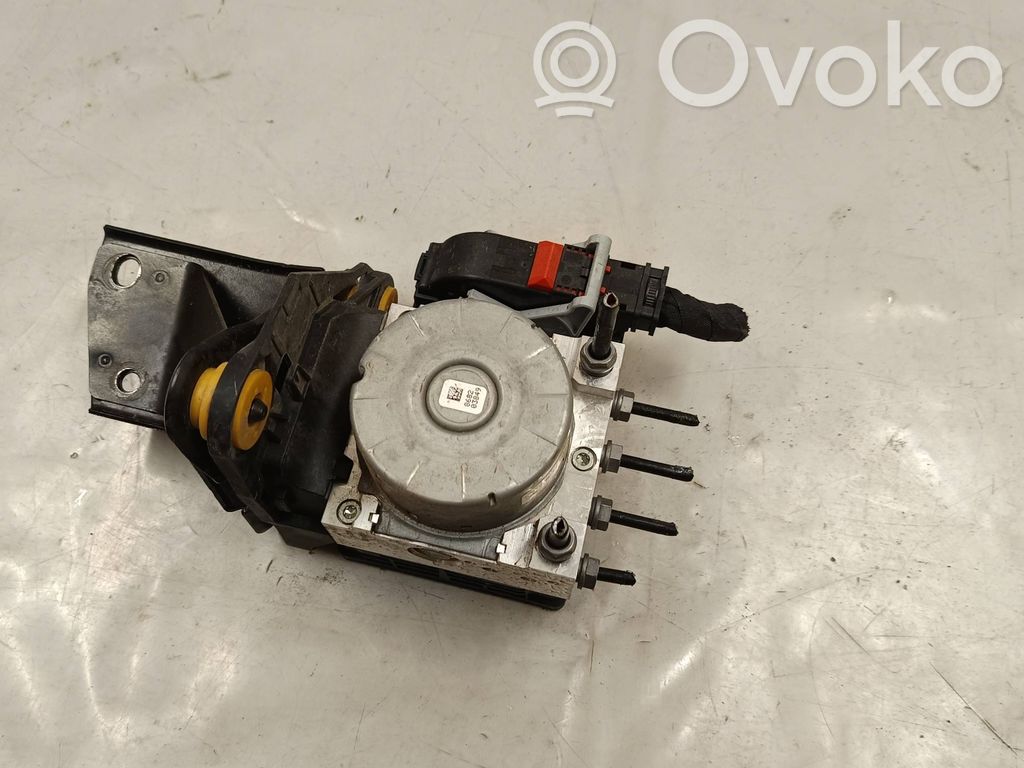 Audi A3 8Y ABS bloks 