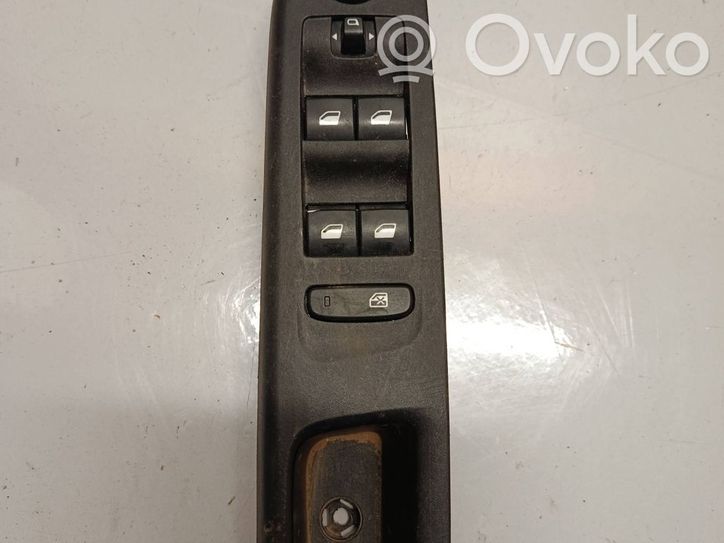 Opel Corsa F Electric window control switch 