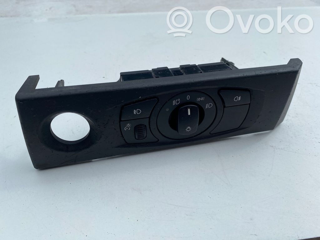 Light switch   6953731,33292003