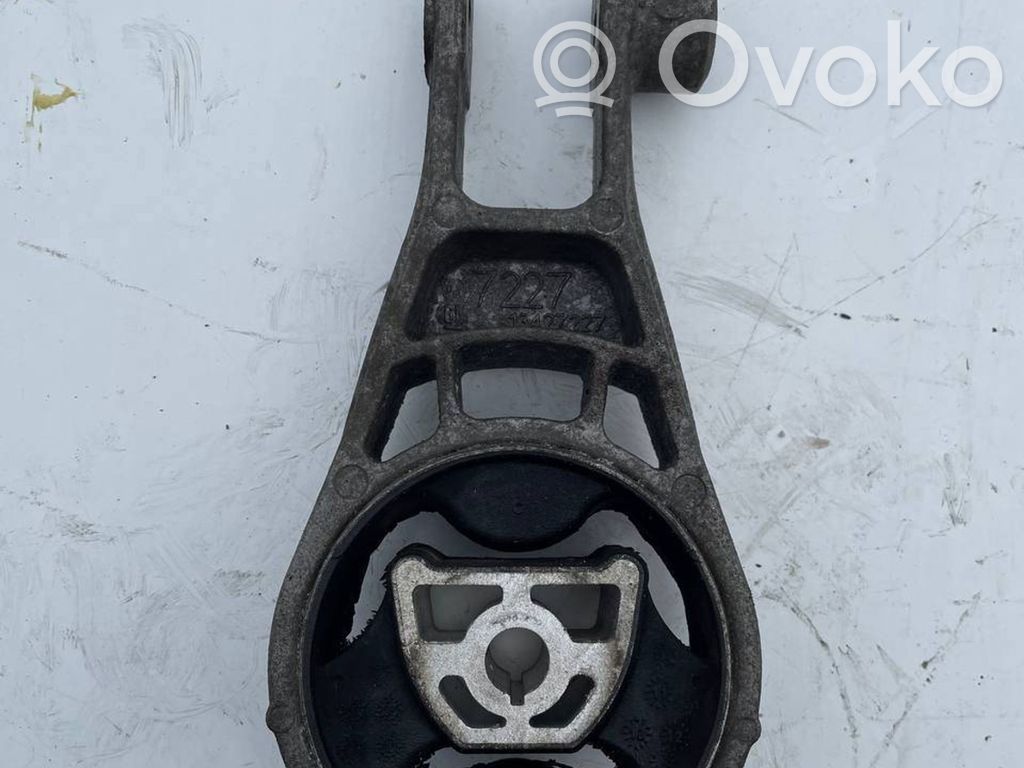Engine mount bracket   13427222,7227
