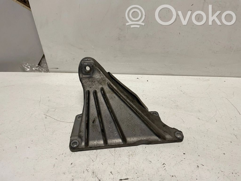 BMW 3 GT F34 Engine mounting bracket 