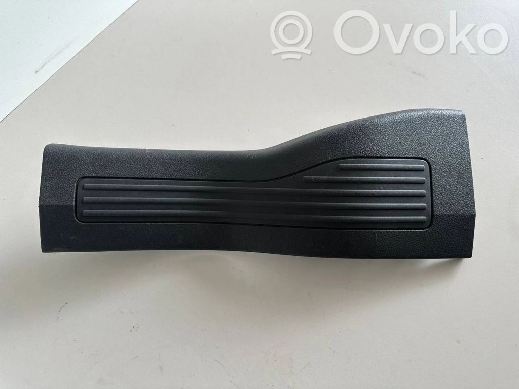 Ford Explorer Galinio slenksčio apdaila (vidinė) 