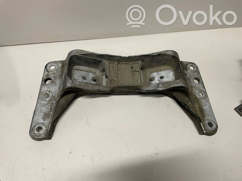 BMW 5 E60 E61 Gearbox mounting bracket 