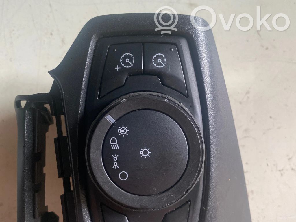 Ford Focus Light switch 
