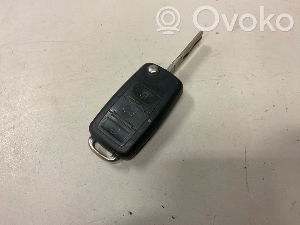 Skoda Fabia Mk2 (5J) Ignition key/card 