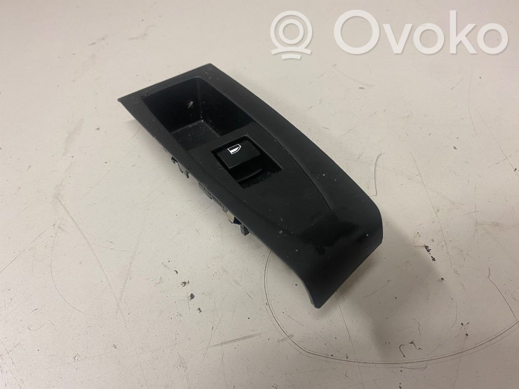 BMW 2 F45 Przyciski szyb 