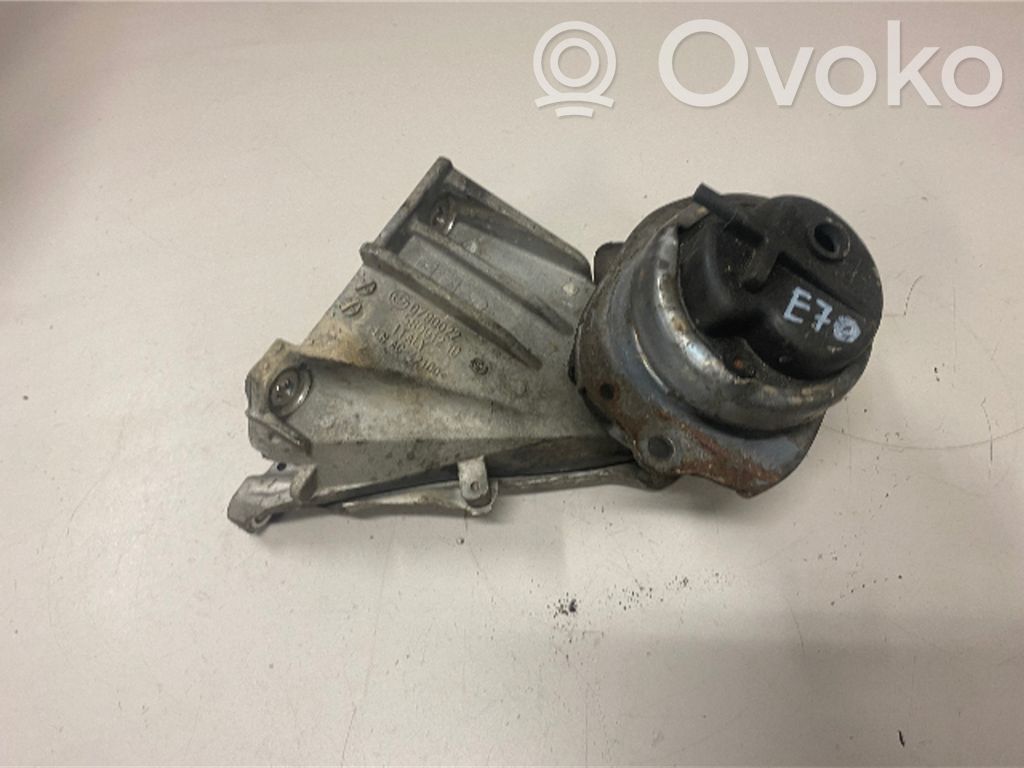 BMW X5 E70 Engine mount bracket 