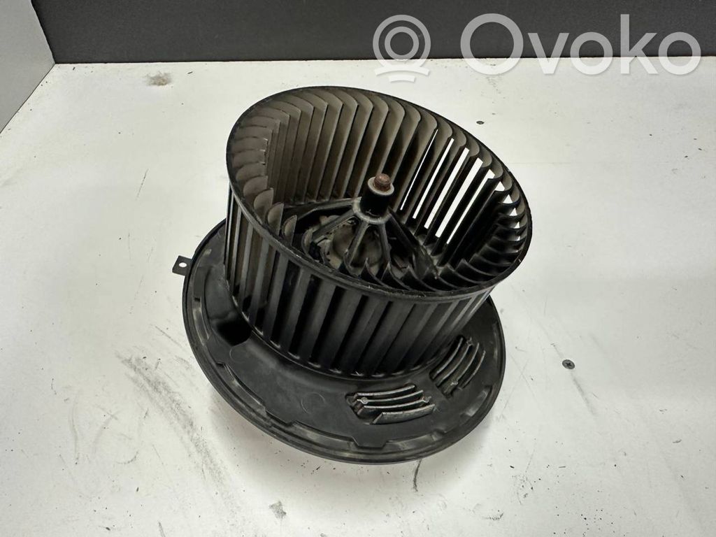 BMW 3 E90 E91 Mazā radiatora ventilators 