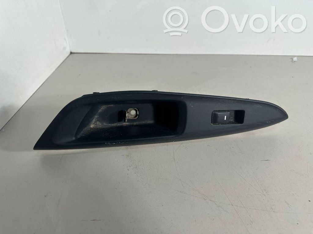 KIA Rio Electric window control switch 