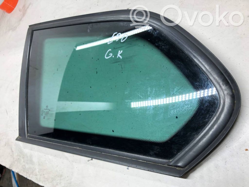 Rear side window