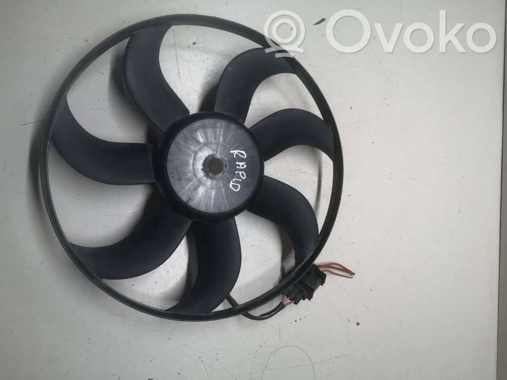 Skoda Rapid (NH) Ventilatore di raffreddamento elettrico del radiatore 