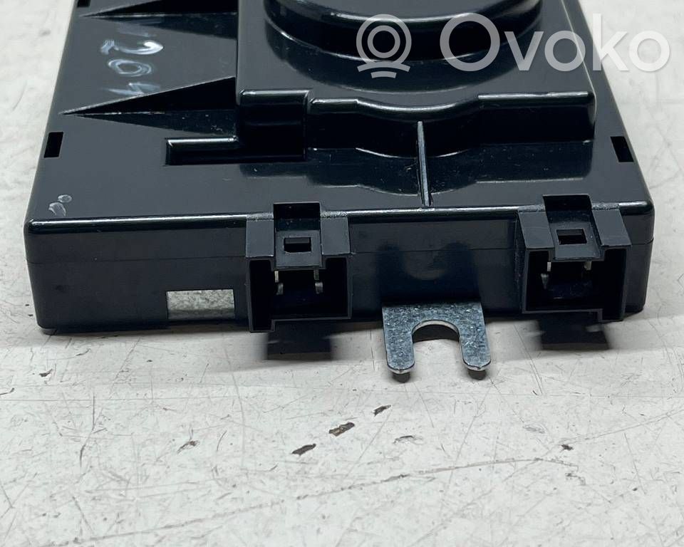 Mercedes-Benz C W204 Amplificatore antenna 