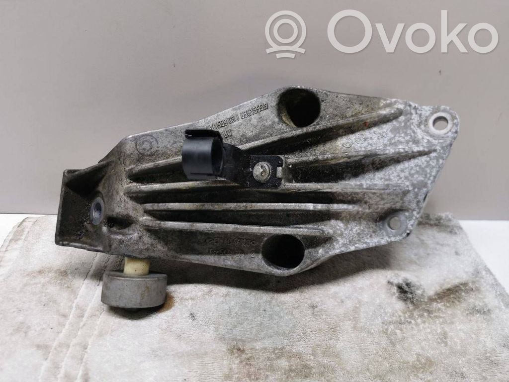 BMW 5 G30 G31 G38 Engine mounting bracket 