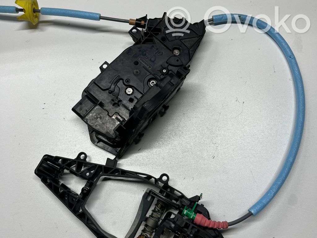 BMW 1 F40 Zamek drzwi tylnych 