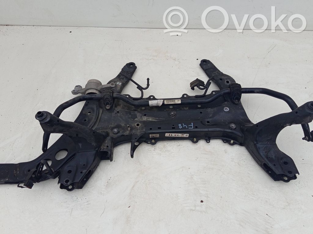 BMW X1 F48 F49 Priekšējais šķērsnis 