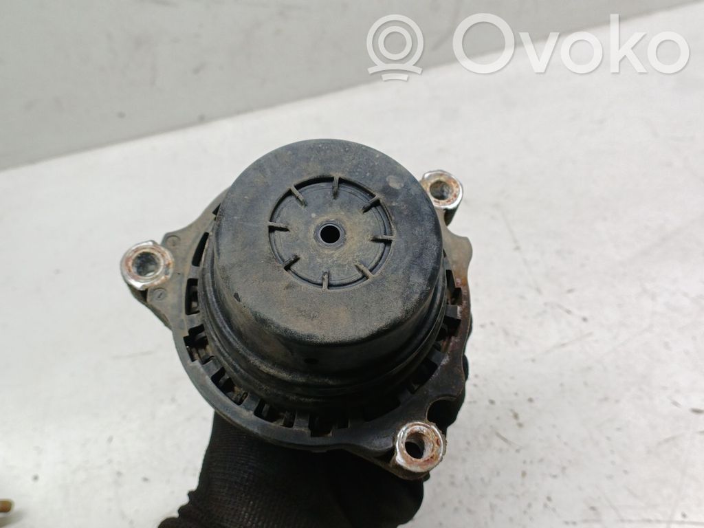BMW 3 F30 F35 F31 Engine mount bracket 