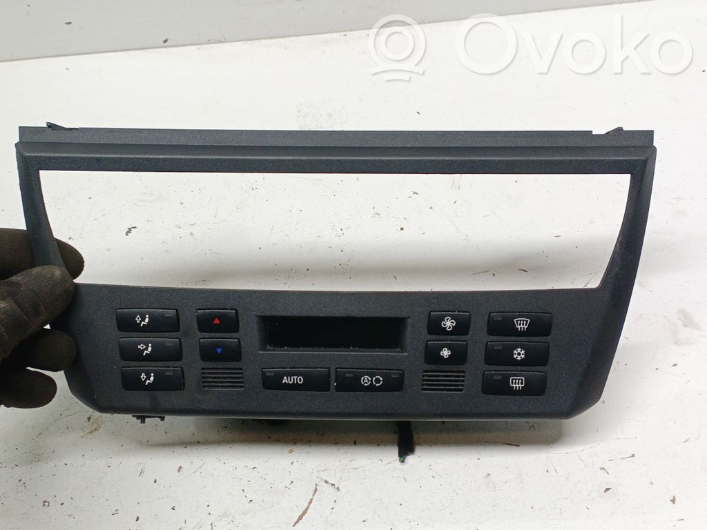 Climate control unit   3413866