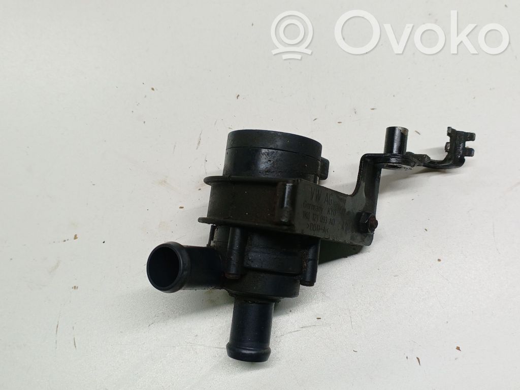Volkswagen PASSAT B6 Pompe à eau de liquide de refroidissement 