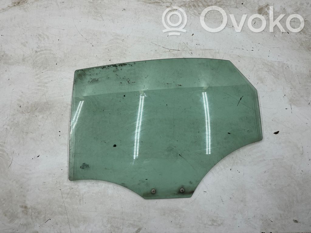 Audi A4 S4 B6 8E 8H Luna de la puerta delantera cuatro puertas 