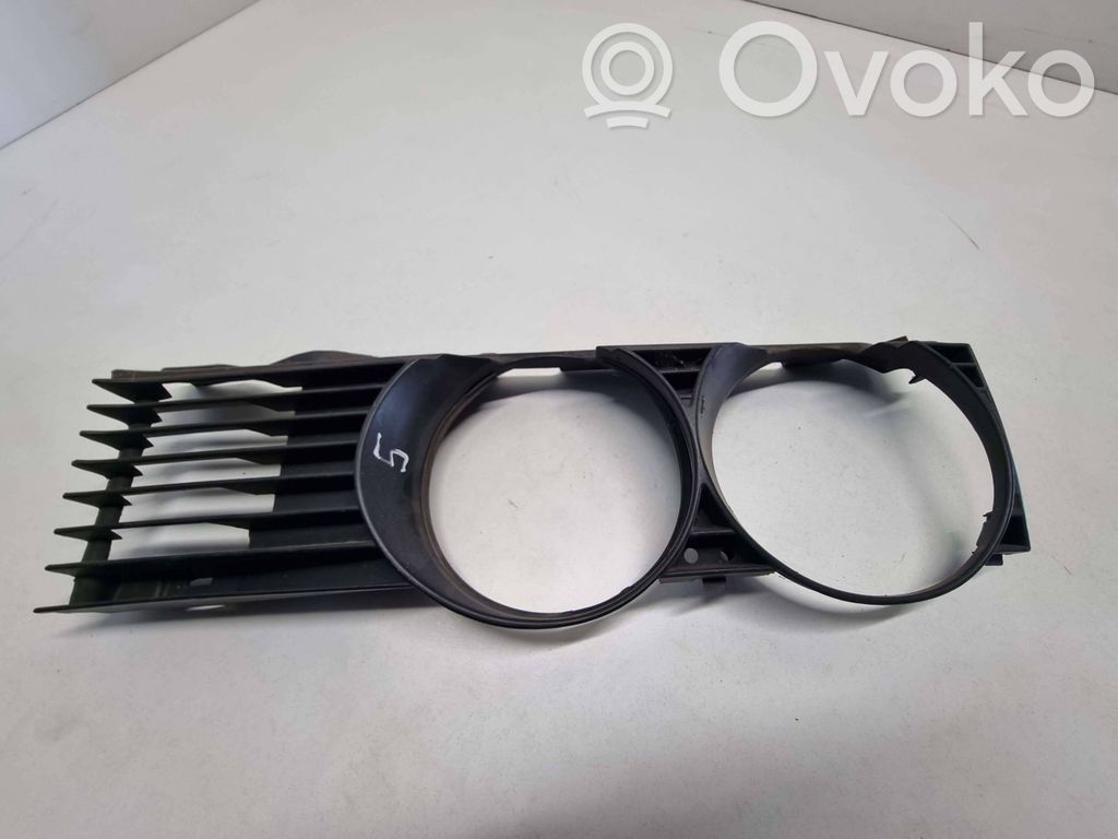 BMW 7 E32 Priekinio žibinto apdaila 