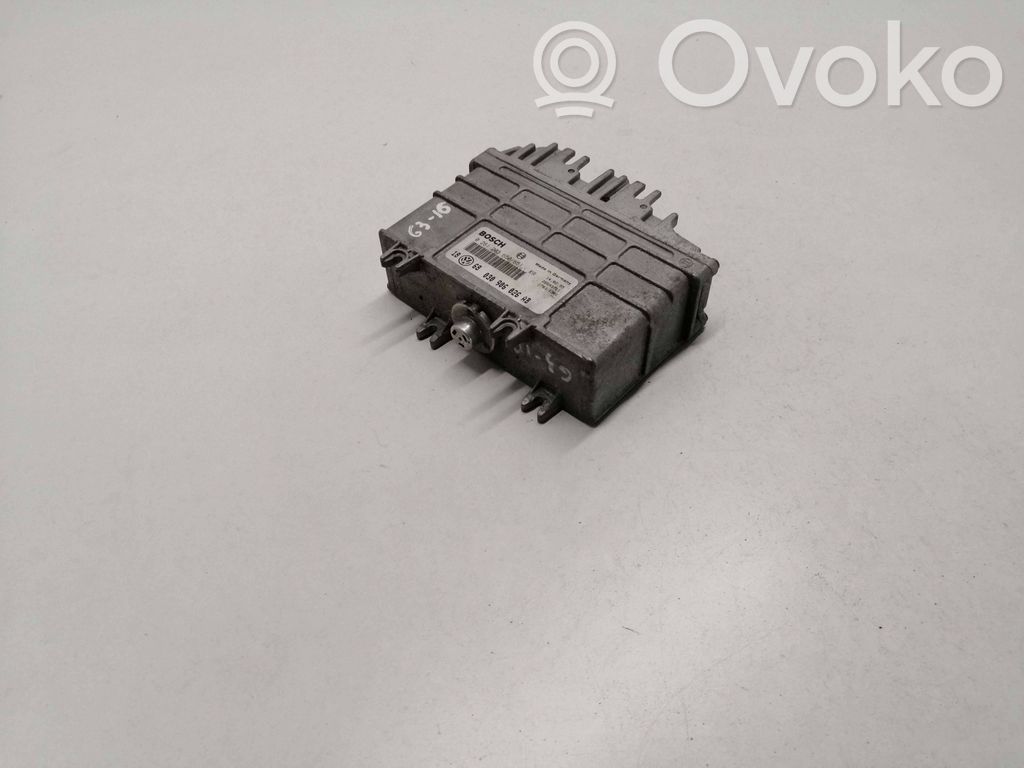 Volkswagen Golf III Engine control unit/module 