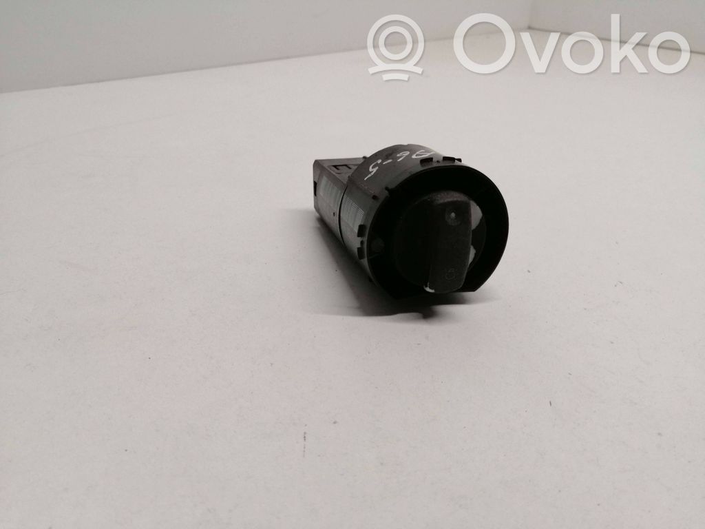 Interruptor de luz   4B1941531E,04058000,E1EK3251F