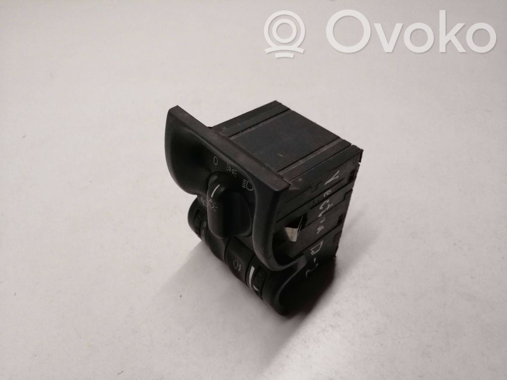 Light switch   90504968