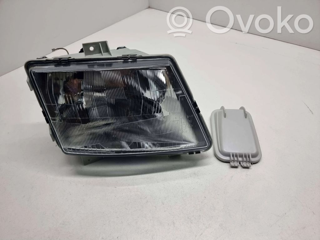 Mercedes-Benz Vito Viano W638 Lampa przednia 