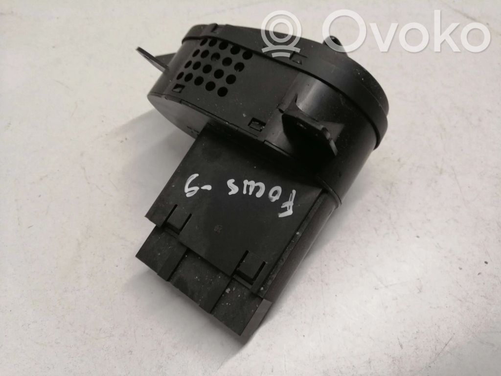 Ford Focus Light switch 