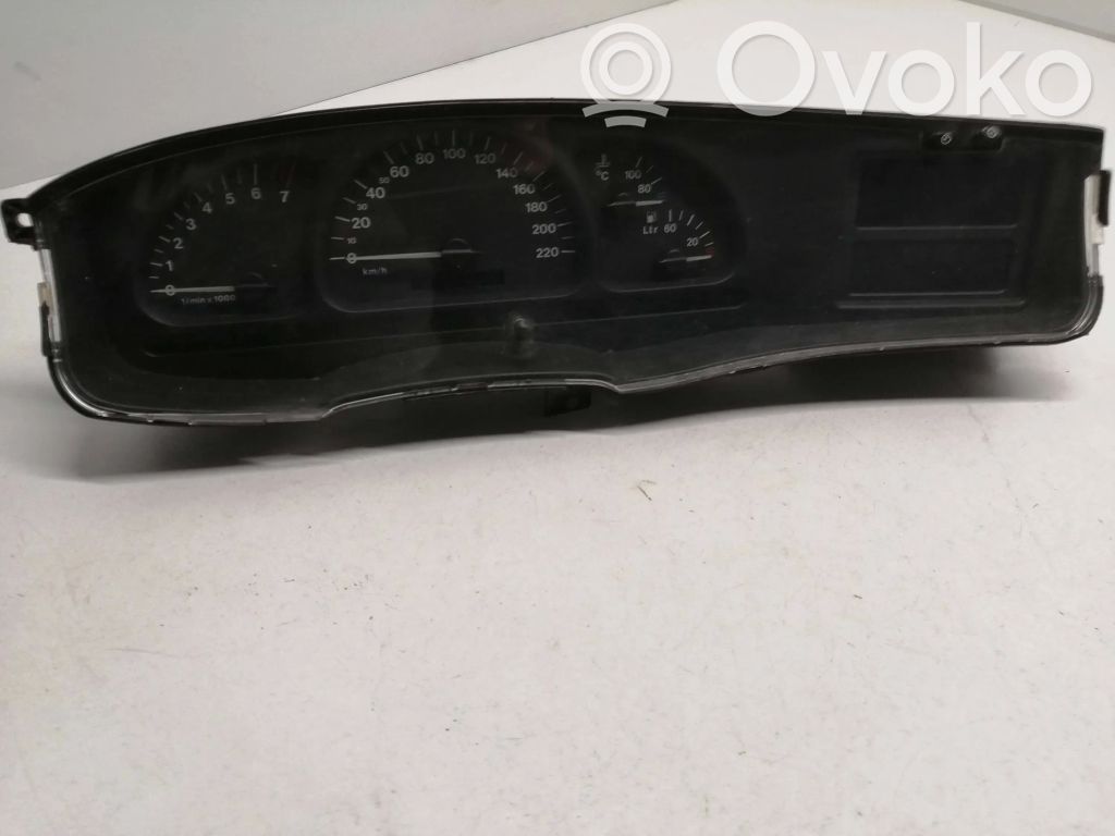Opel Vectra B Spidometras (prietaisų skydelis) 