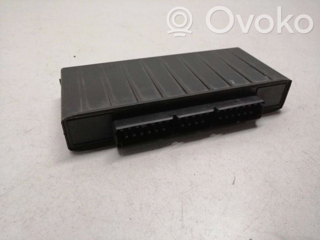 BMW 5 E34 Komforta modulis 